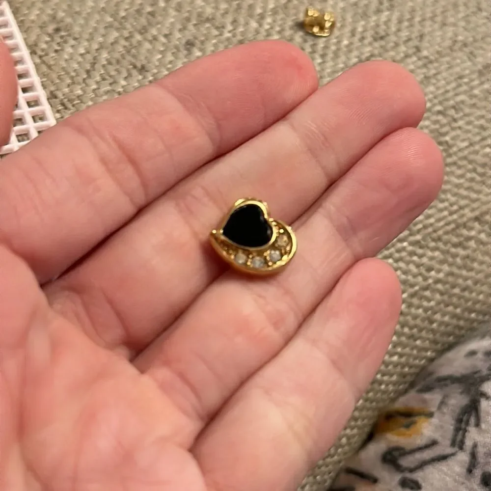 Vintage Petite Avon Earrings